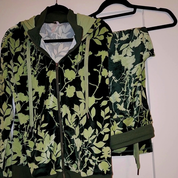 New lularoe cozy set - Picture 1 of 1